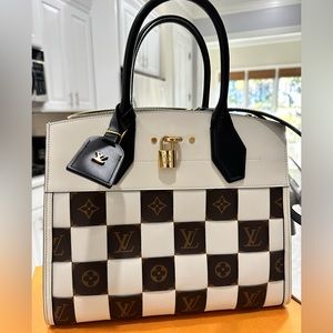 Louis Vuitton Handbag
